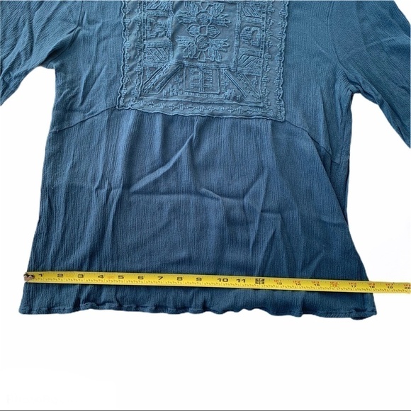 Francesca’s Shirt - Picture 12 of 14